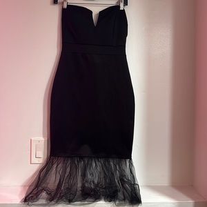 BODY CON STRAPLESS SHAPED DRESS SIZE L PRELOVED